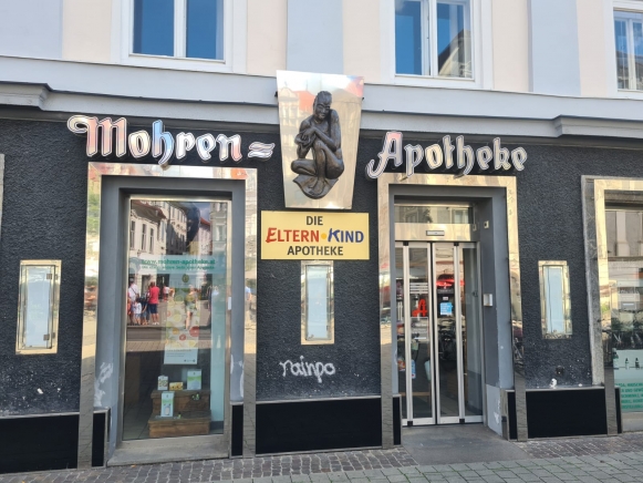 Die Mohren Apotheke am Südtirolerplatz